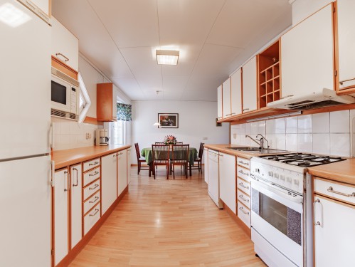 3F017306-HDR